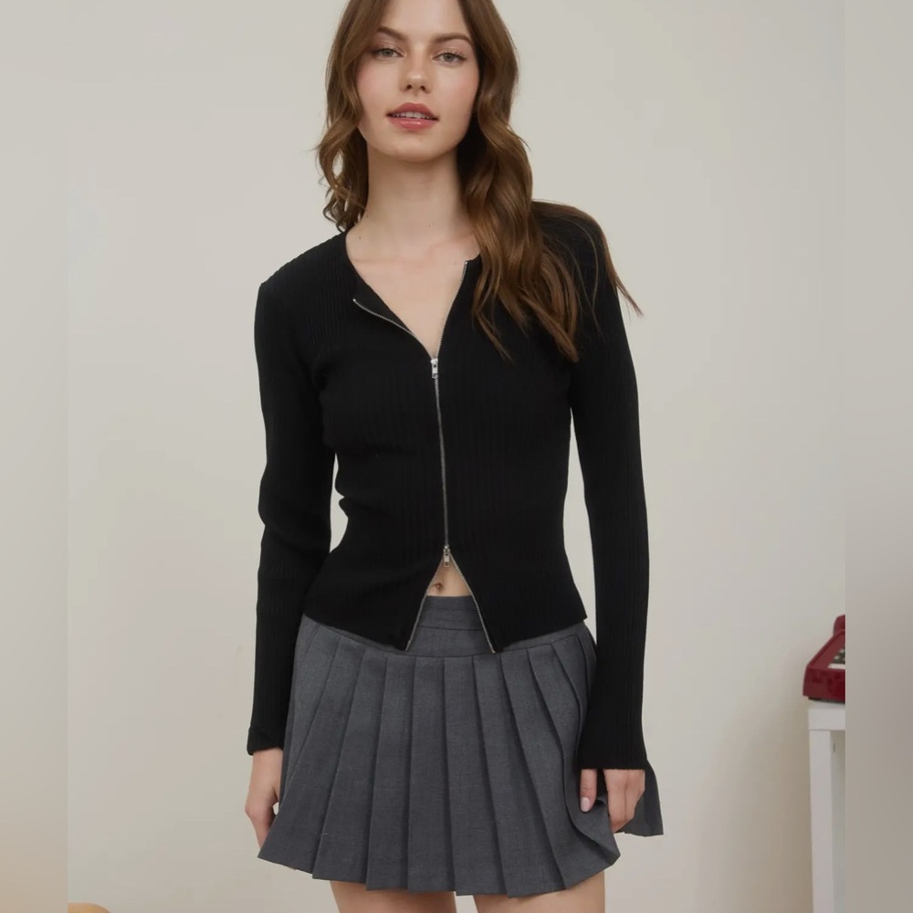 The Workshop Studio, 🆕 Black Two-Way Zip Ribbed Knit Cardigan.